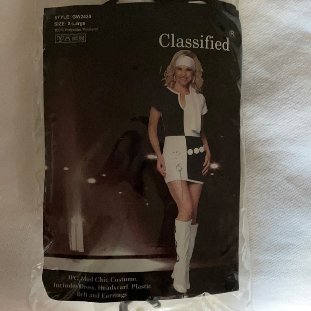Halloween costume disco diva